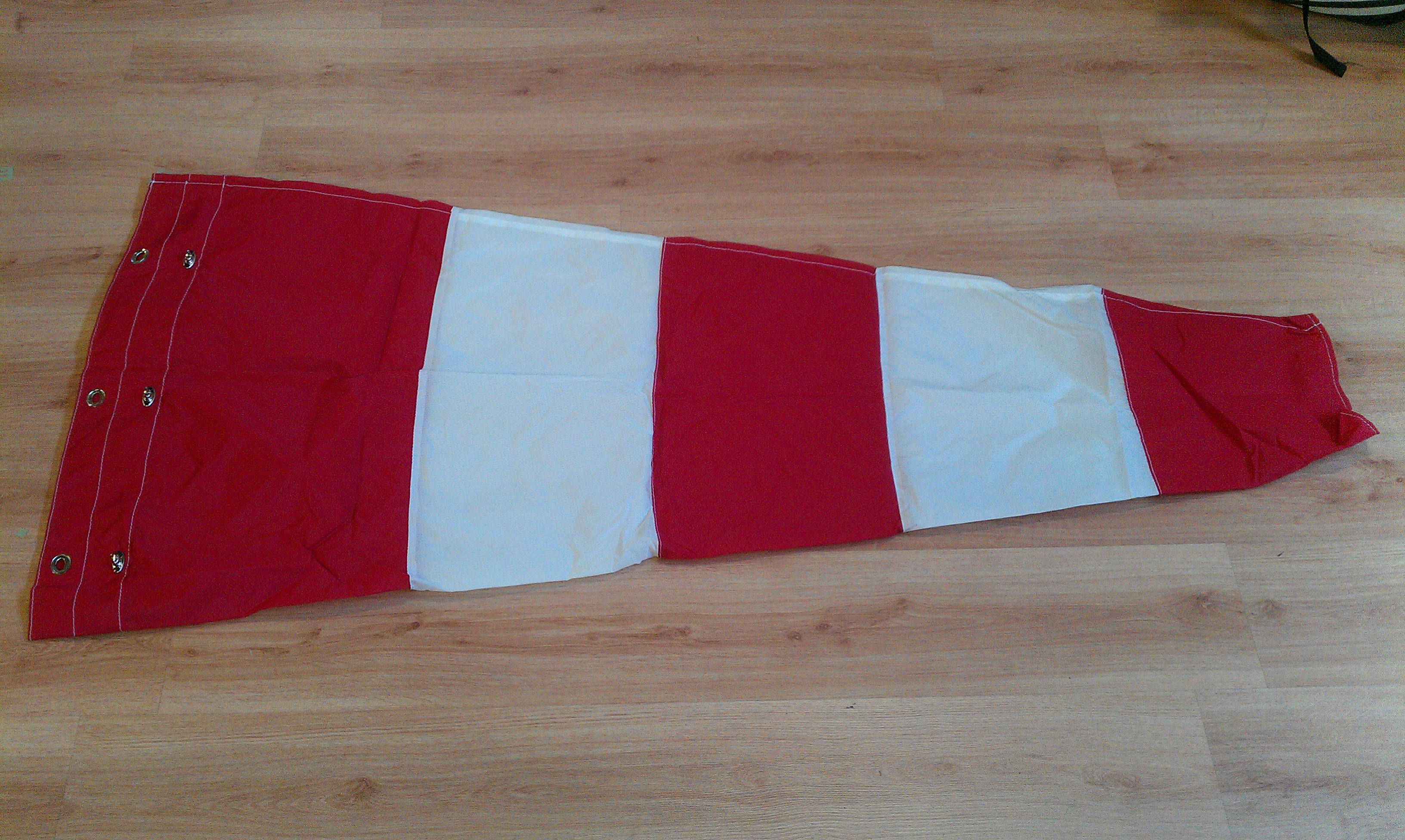 DIRECTIONAL WIND SLEEVES